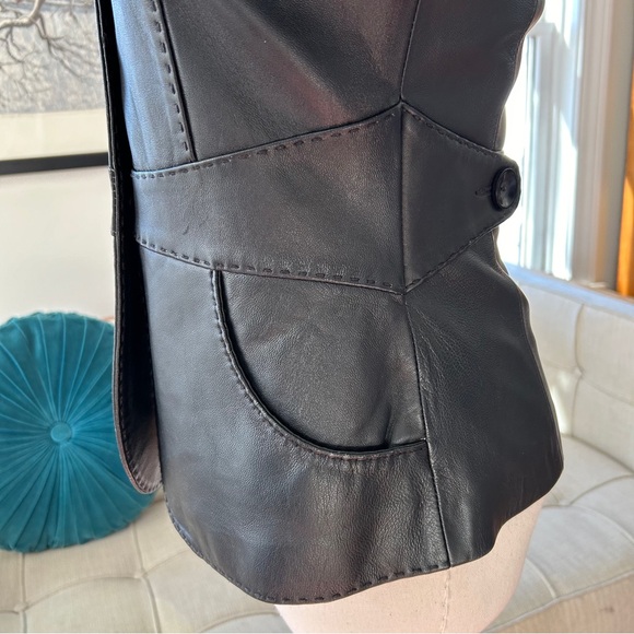 SOLD•Marc Jacobs Leather Jacket, Vintage - Picture 4 of 11